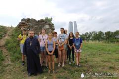 Благочинный Зельвенского округа провел беседу с участниками археологического лагеря Благочинный Зельвенского округа провел беседу с участниками археологического лагеря