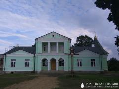 В храме православного молодежного центра а.г. Мосты Правые состоялось Божественная литургия и освящение надкупольного креста В храме православного молодежного центра а.г. Мосты Правые состоялось Божественная литургия и освящение надкупольного креста