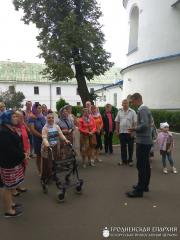 Группа детей с особенностями развития посетила Жировичский монастырь Группа детей с особенностями развития посетила Жировичский монастырь