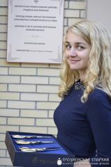 Архиепископ Артемий осуществил спецгашение марки с изображением Коложи Архиепископ Артемий осуществил спецгашение марки с изображением Коложи