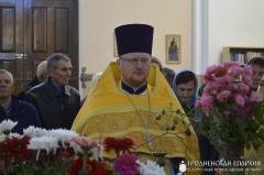 Архиепископ Артемий совершил литургию в храме деревни Деречин