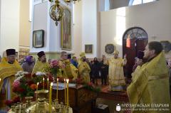 Архиепископ Артемий совершил литургию в храме деревни Деречин