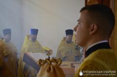 Архиепископ Артемий совершил литургию в храме деревни Демброво