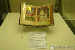 Педагогі  і святары са Шчучына наведалi выставу «Беларусь i Бiблiя»