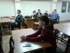 Священник провел беседу со студентами семейного клуба медицинского колледжа г. Гродно