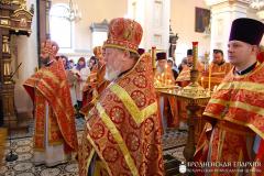 В день памяти своего небесного покровителя архиепископ Артемий совершил литургию в кафедральном соборе Гродно