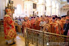 В день памяти своего небесного покровителя архиепископ Артемий совершил литургию в кафедральном соборе Гродно