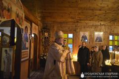 Архиепископ Артемий совершил литургию в малом храме в честь святителя Тихона Патриарха Московского города Гродно