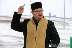 Священник принял участие в открытии обновленной заправочной станции в поселке Зельва