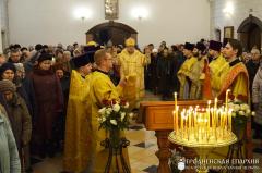 В день памяти святителя Николая Чудотворца архиепископ Артемий совершил литургию в домовой церкви Архиерейского Подворья