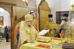 В день памяти святителя Николая Чудотворца архиепископ Артемий совершил литургию в домовой церкви Архиерейского Подворья