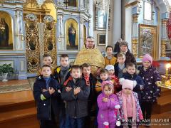 Учащиеся воскресной школы храма поселка Зельва приобщились Таинствам Церкви