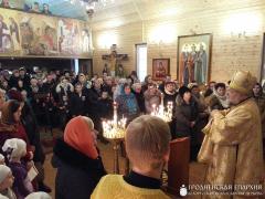 Архиепископ Артемий совершил литургию в малом храме прихода микрорайона Ольшанка