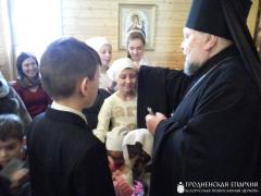 Архиепископ Артемий совершил литургию в малом храме прихода микрорайона Ольшанка