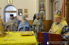 Архиепископ Артемий совершил литургию в кафедральном соборе Волковыска