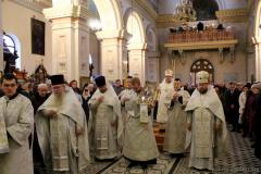 В праздник Рождества Христова архиепископ Артемий возглавил Божественную литургию в Покровском соборе