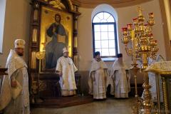 В праздник Рождества Христова архиепископ Артемий возглавил Божественную литургию в Покровском соборе