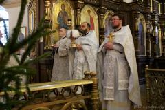 Архиепископ Артемий возглавил в Покровском соборе Божественную литургию и совершил иерейскую хиротонию