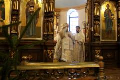 Архиепископ Артемий возглавил в Покровском соборе Божественную литургию и совершил иерейскую хиротонию