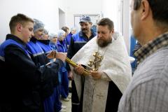 В цеху розлива минеральной воды в д. Поречье совершили чин великого освящения воды