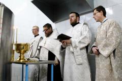 В цеху розлива минеральной воды в д. Поречье совершили чин великого освящения воды