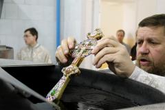 В цеху розлива минеральной воды в д. Поречье совершили чин великого освящения воды