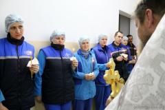 В цеху розлива минеральной воды в д. Поречье совершили чин великого освящения воды