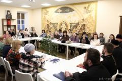 Архиепископ Артемий встретился со слушателями катехизаторских курсов при Покровском соборе