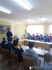 Священник провел беседу в электротехническом колледже