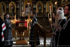 Архиепископ Артемий совершил повечерие с чтением Великого канона в Покровском соборе