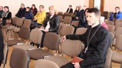 Формы и технологии манипуляции общественным сознанием" - в Университете семейных знаний «Радзіна» состоялась лекция философа Снежаны Семерник