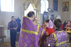 Архиепископ Артемий совершил Литургию Преждеосвященных Даров в храме архистратига Михаила города Скидель