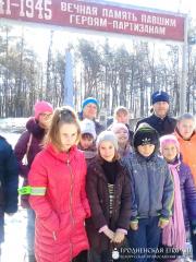 Священник провел экскурсию для учеников средней школы агрогородка Голынка