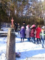 Священник провел экскурсию для учеников средней школы агрогородка Голынка