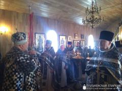 Архиепископ Артемий совершил Литургию Преждеосвященных Даров в малом храме прихода святой Софии Слуцкой города Мосты