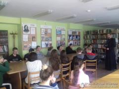 Священник провел ряд встреч со студентами Гродненского политехнического колледжа