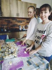 К празднику Благовещения Пресвятой Богородицы учителя и воспитанники приходской школы Покровского собора приготовили вкусные поздравления