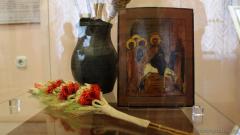 У адкрыцці выставы "Велікоднае сугучча. Дэкаратыўна-прыкладное мастацтва беларуска-літоўскага памежжа" ўзяў удзел настаяцель і моладзевы хор Пакроўскага сабора