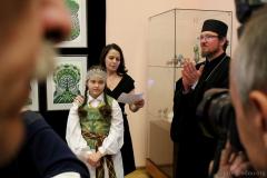 У адкрыцці выставы "Велікоднае сугучча. Дэкаратыўна-прыкладное мастацтва беларуска-літоўскага памежжа" ўзяў удзел настаяцель і моладзевы хор Пакроўскага сабора