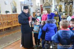 В храме поселка Зельва прошел урок, посвященный Дню православной книги