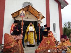 В храме деревни Гущицы состоялось соборное богослужение Скидельского благочиния