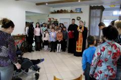 Пасхальное поздравление для подопечных ОБО «Гродненский детский хоспис» организовали социальный отдел и школа Покровского собора