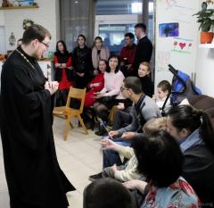 Пасхальное поздравление для подопечных ОБО «Гродненский детский хоспис» организовали социальный отдел и школа Покровского собора