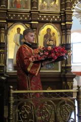 Фотофакт: день памяти святых жен-мироносиц в Покровском соборе (2019)