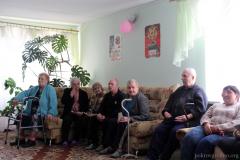 Пасхальное поздравление для насельников Гродненского дома-интерната для престарелых и инвалидов организовали социальный отдел и школа Покровского собора