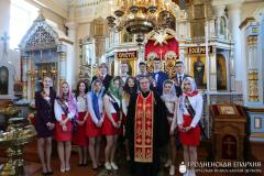 Благочинный Зельвенского округа принял участие в торжественных линейках