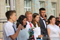 Благочинный Зельвенского округа принял участие в торжественных линейках