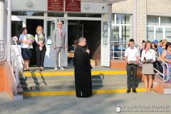 Благочинный Зельвенского округа принял участие в торжественных линейках