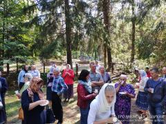 Крестный ход к месту разрушенного храма святого благоверного князя Александра Невского д. Провожа