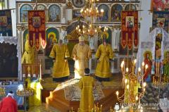 Літургія ў царкве Святой Жываначальнай Тройцы вёскi Падароск